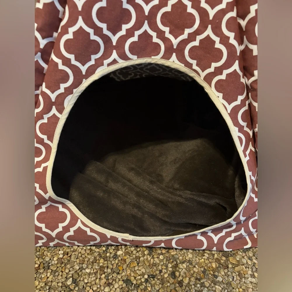 Brand new cat tent